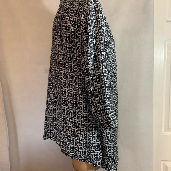 Cubism Los Angeles 3/4 Sleeve Button Down Blouse - Size M - Picture 5 of 9